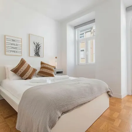 Lovelystay - Wide & Bright 4 Families Daire