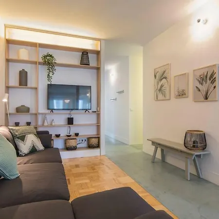 Lovelystay - Wide & Bright 4 Families Apartment