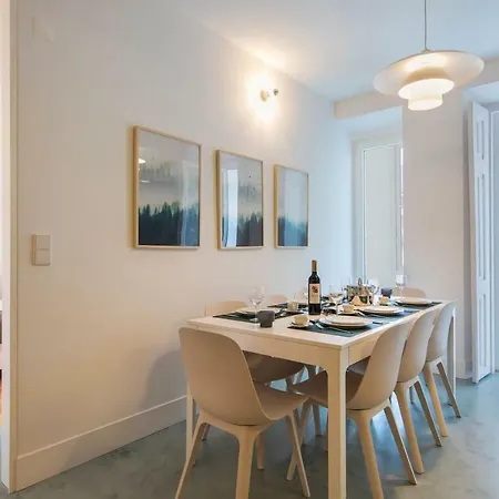 Lovelystay - Wide & Bright 4 Families Apartment Lisbon