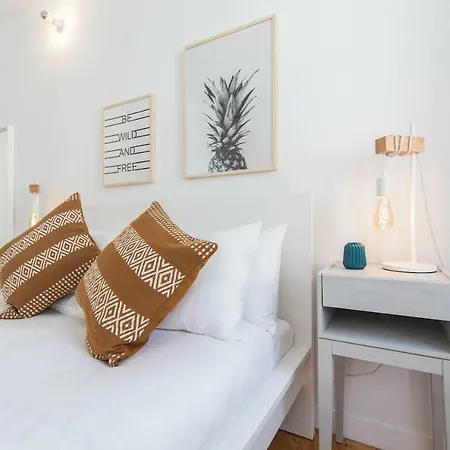 Lovelystay - Wide & Bright 4 Families