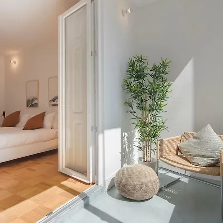 Lovelystay - Wide & Bright 4 Families Daire Lisboa