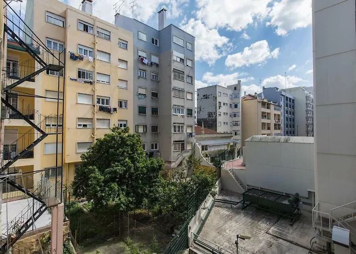 Lovelystay - Wide & Bright 4 Families Апартаменти