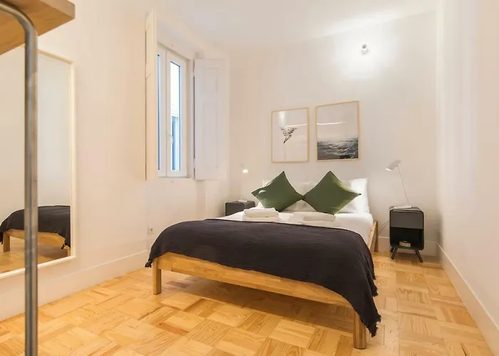 Lovelystay - Wide & Bright 4 Families Апартаменти *