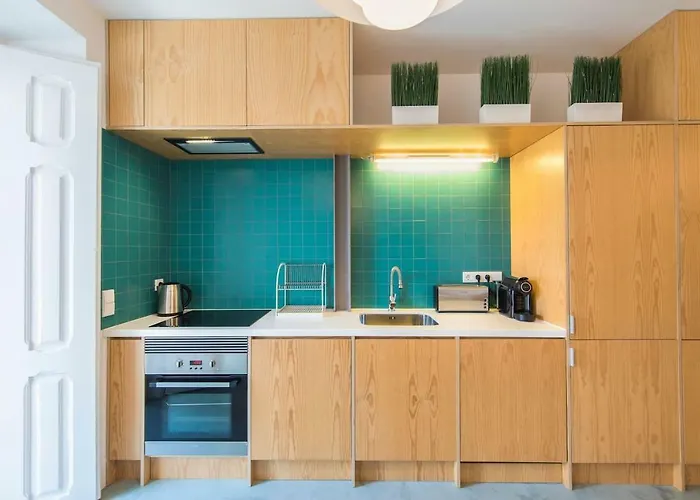 Lovelystay - Wide & Bright 4 Families Апартаменти *