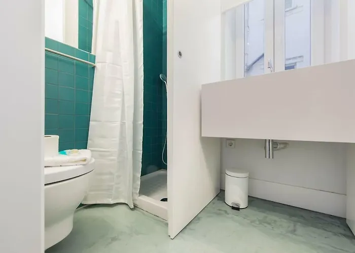 Апартаменти Lovelystay - Wide & Bright 4 Families Лісабон