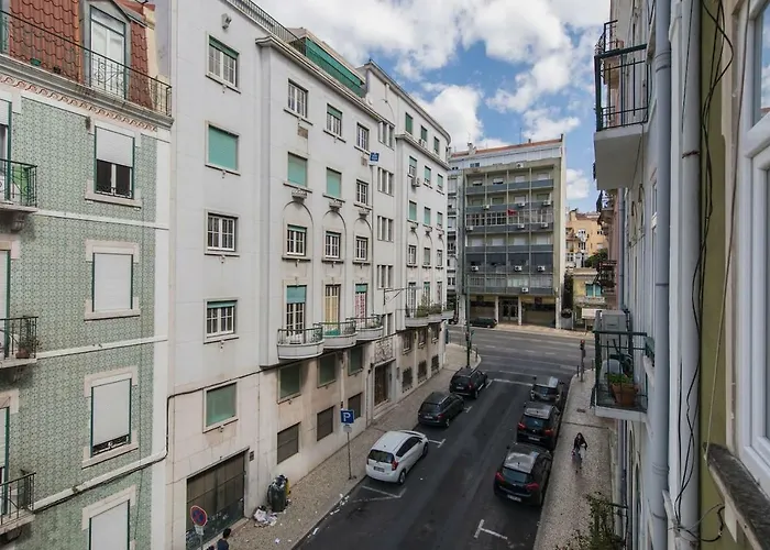 Lovelystay - Wide & Bright 4 Families Апартаменти