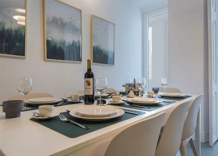 Lovelystay - Wide & Bright 4 Families Апартаменти