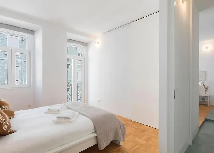 Lovelystay - Wide & Bright 4 Families Апартаменти *