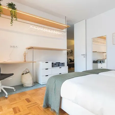 Lovelystay - Wide & Bright 4 Families Apartment Lissabon