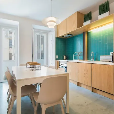 Apartment Lovelystay - Wide & Bright 4 Families Lissabon
