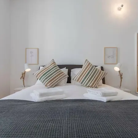 Lovelystay - Wide & Bright 4 Families Lissabon