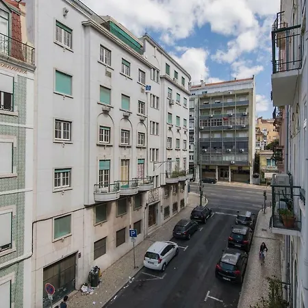 Lovelystay - Wide & Bright 4 Families Apartment