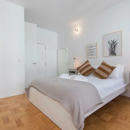 Lovelystay - Wide & Bright 4 Families Lissabon