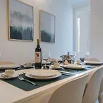 Lovelystay - Wide & Bright 4 Families Apartamento